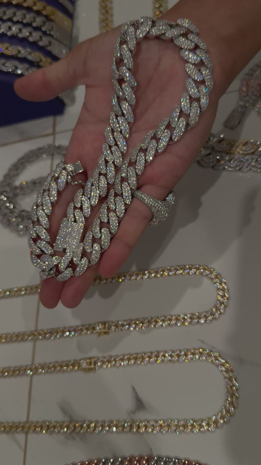 VVS MOISSANITE CUBAN CHAIN (WHITE GOLD)