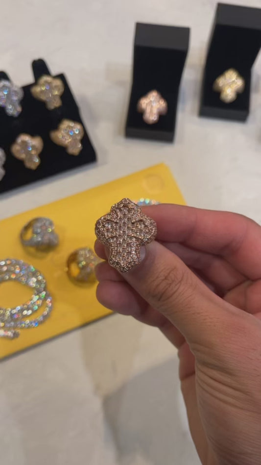 VVS MOISSANITE CROSS RING (ROSE GOLD)